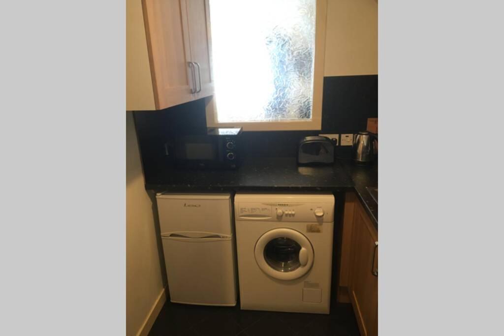 2 Bedroom Flat In Stornoway Town Centre Bagian luar foto