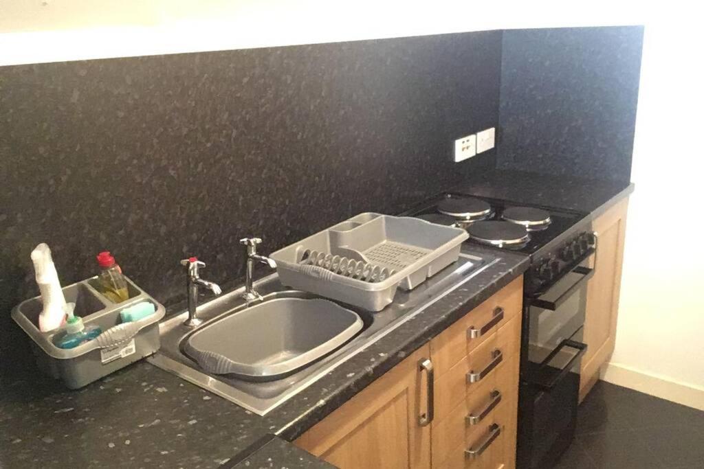 2 Bedroom Flat In Stornoway Town Centre Bagian luar foto