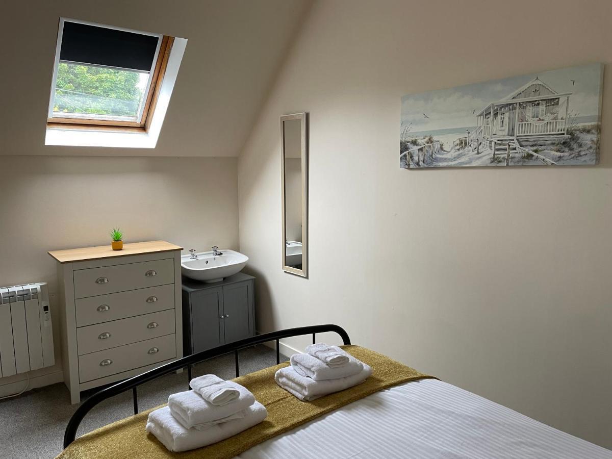 2 Bedroom Flat In Stornoway Town Centre Bagian luar foto