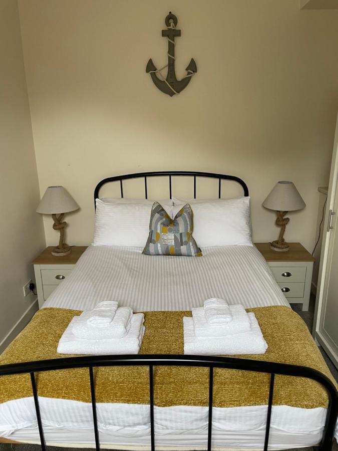 2 Bedroom Flat In Stornoway Town Centre Bagian luar foto
