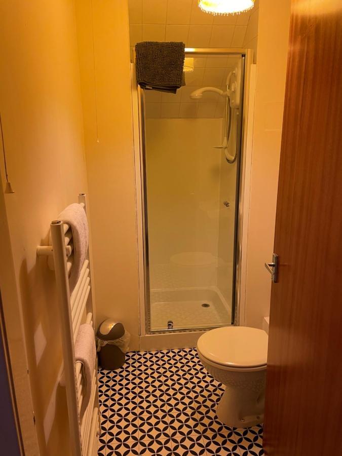 2 Bedroom Flat In Stornoway Town Centre Bagian luar foto
